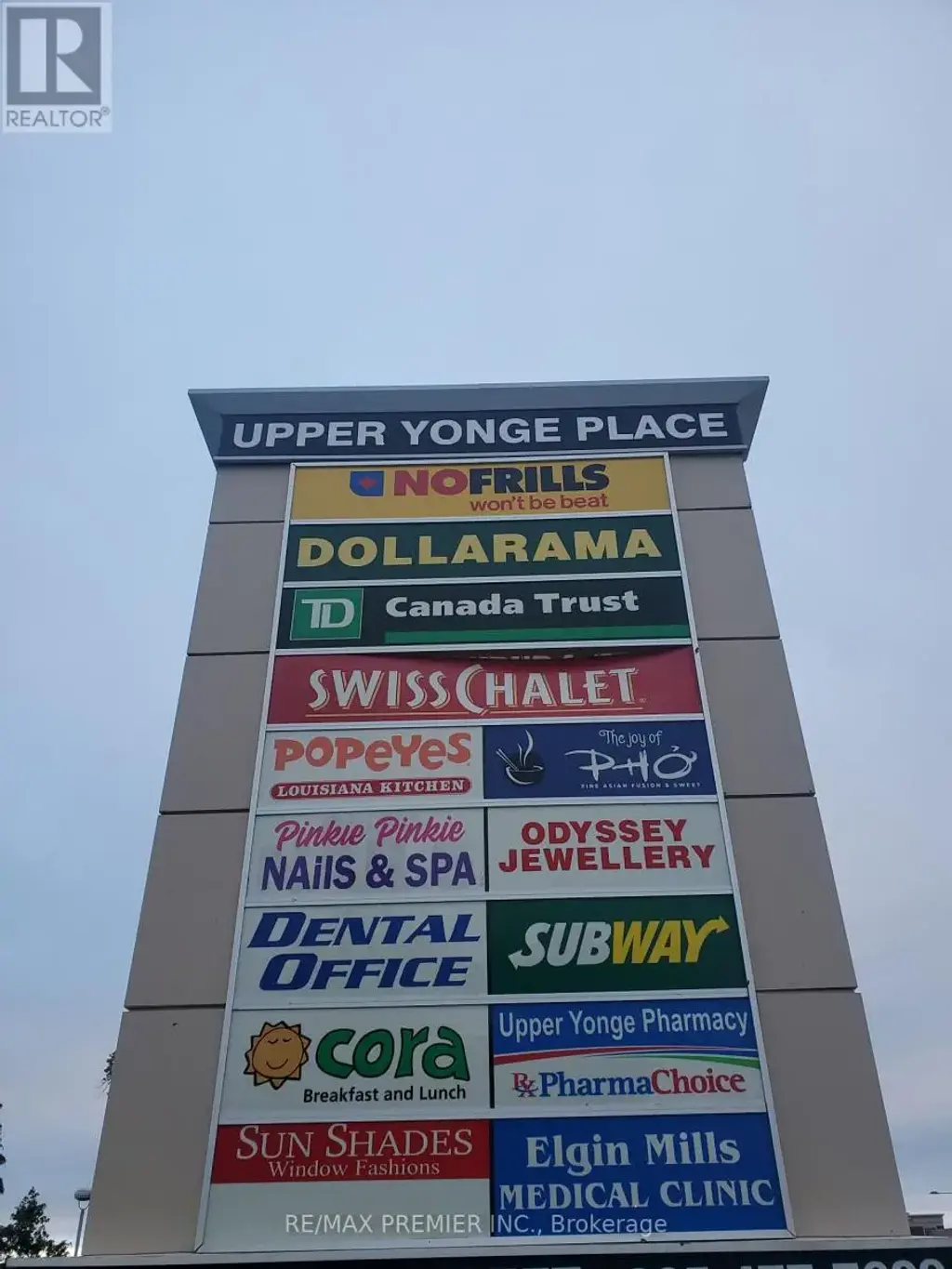 212 - 10909 Yonge Street, Richmond Hill (Devonsleigh)